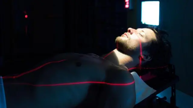 高科技治療方案令我們可以治癒很多會將我們的祖先置於死地的疾病——然而，這些技術卻需要耗費巨額成本(圖片來源：Getty Images)