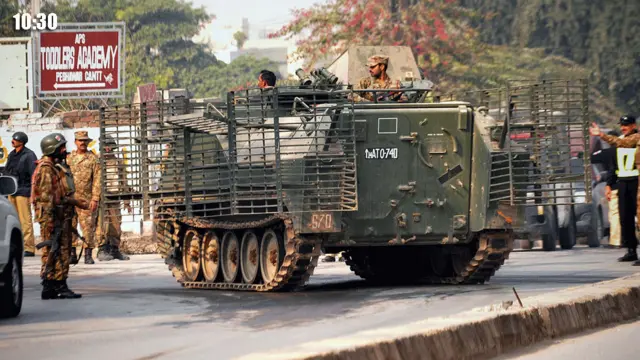 حملے کی اطلاع ملتے ہی پاکستانی فوج کے کمانڈوز اور بکتربند گاڑیاں سکول پہنچ گئیں اور فوج نے آپریشن شروع کر دیا۔