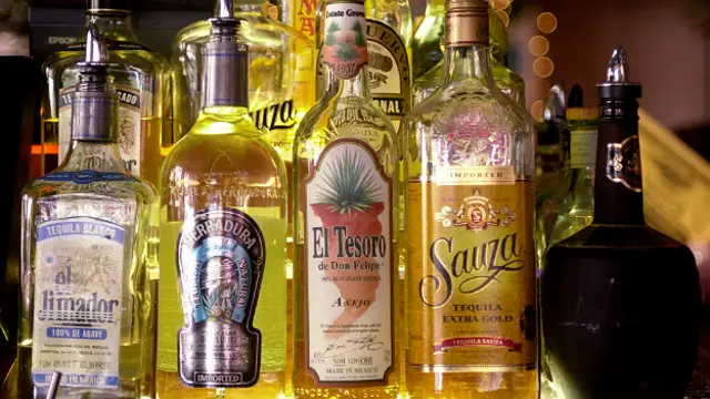 Botellas de tequila