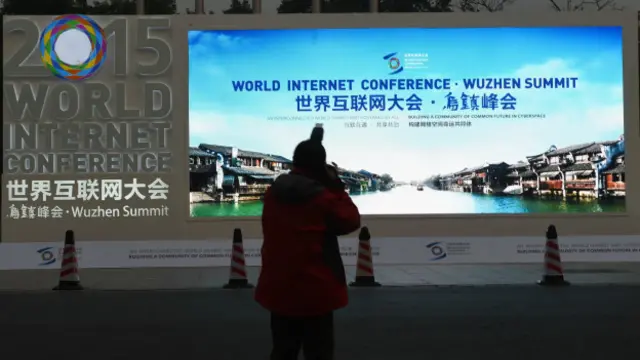 尹先生認為互聯網大會封路是「情理之中」的事,但市民不知具體封路信息,原本杭州的基建設施不完善,交通一擁堵就給市民帶來不便。