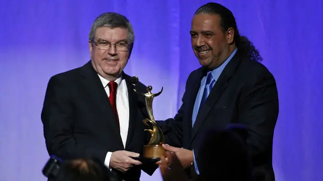 باخ يقول إن الحكم بسجن أحمد الصباح لا علاقة له باللجنة الأولمبية الدولية