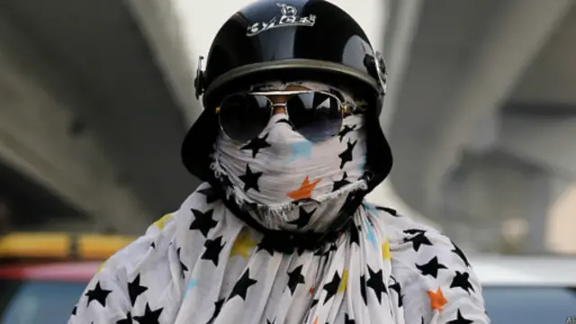 දිල්ලි අග නගරය තුළ වායු දුෂණ මට්ටම ලෝක සෞඛ්‍ය සංවිධානයේ අනුමත සීමාවට වඩා හතලිස් ගුණයකින් ඉහළ ගොස් තිබේ