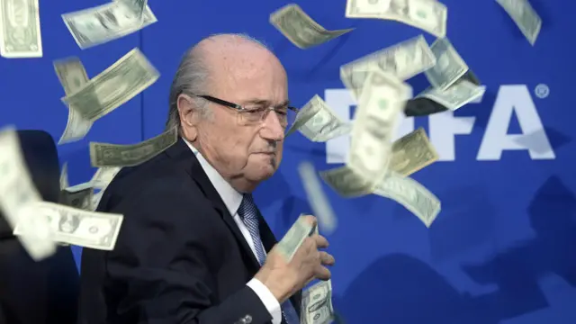 Ông Sepp Blatter