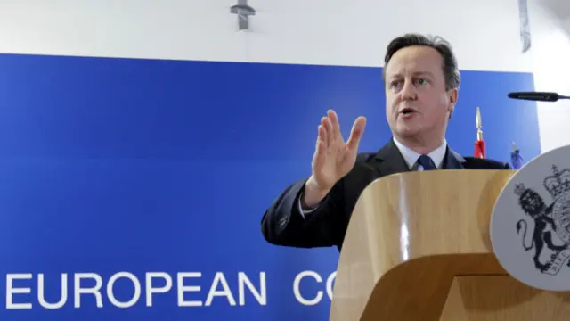 卡梅伦在布鲁塞尔欧盟峰会记者会上发言