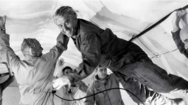 Von Braun en una cámara antigravitacional