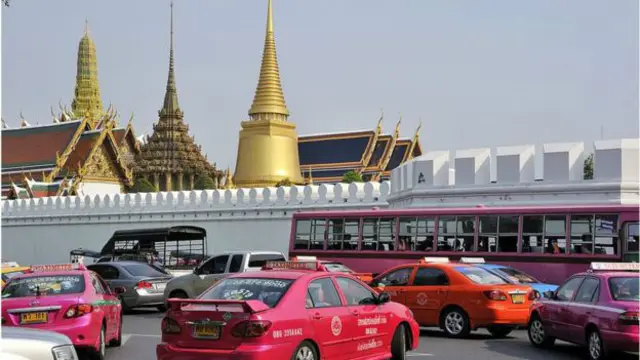 在出租车里说王室的坏话也是罪