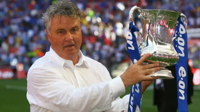 希丁克在2009年捧起足總杯