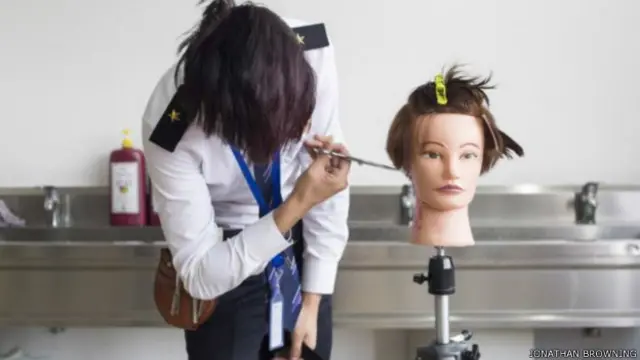 शंघाई स्थित विनफ़ेंग सैलून प्रशिक्षण केंद्र