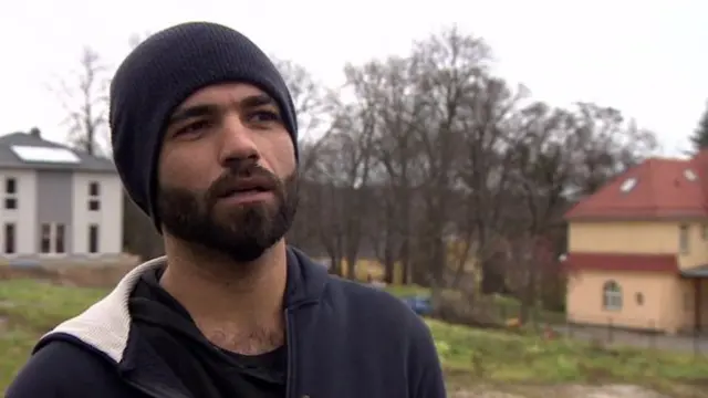 ’کچھ مقامی لوگ ہمیں بُرا بھلا کہتے ہیں‘