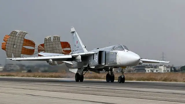 روس لاذقیہ صوبے میں اپنے بیس کیمپ سے شامی باغیوں کے خلاف فضائی حملے کر رہا ہے 