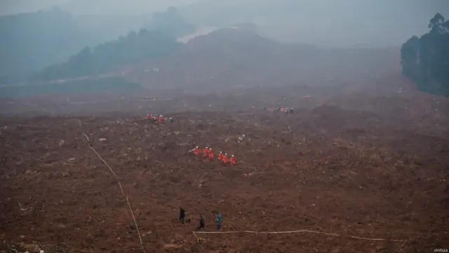 官方曾一度报道失联人数为41人，不过稍后的报道调整至27人。