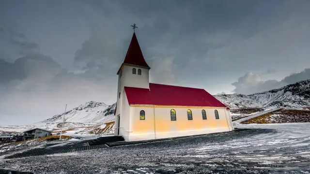 Islandeses precisam pagar imposto para sustentar religiões