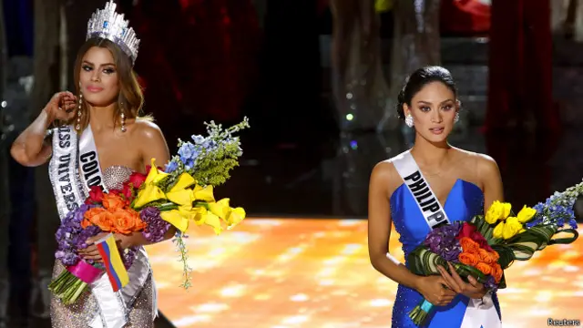 غلطی سے تھوڑی دیر کے لیے ملکۂ کائنات 2015 کا تاج مس کولمبیا کے سر سجا دیا گيا