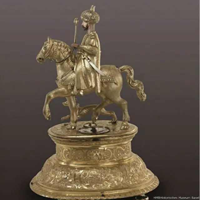 Jam-jam rumit dan jam matahari yang dihiasi dengan gambaran umum 'Turki' mulai diproduksi pada awal tahun 1600an (HMB-Historisches Museum Basel).