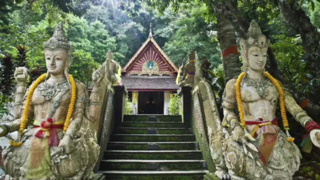 泰國清邁雙龍寺（Wat Pha Lat）(圖片來源：Sacha Bloor/Getty）
