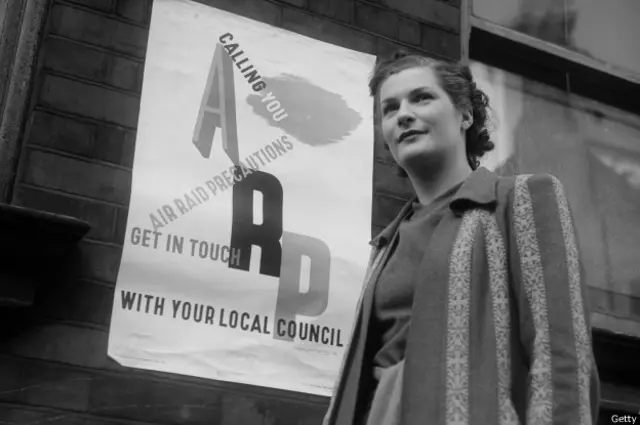 Alice Sabatini se imaginaba quizá como esta británica de la Segunda Guerra Mundial.