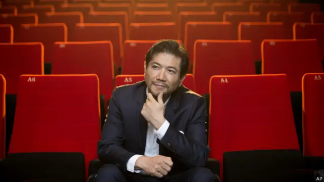 أسس المهرجان في عام 1999 الممثل الياباني تيتسيا بيسشو