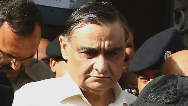 سابق وزیر پیٹرولیم ڈاکٹر عاصم کے اعترافی بیان کی روشنی میں رینجرز نے ایف آئی آر درج کرائی تھی