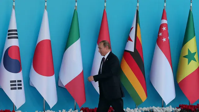 Putin considera a Trump una persona "excepcional y talentosa".