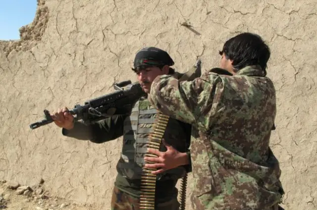 Tentara Afghanistan di Helmand tengah melakukan latihan kemiliteran.