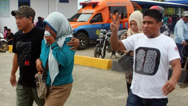 Keluarga korban 'tidak tenang' menunggu kabar tentang nasib anggota keluarganya.