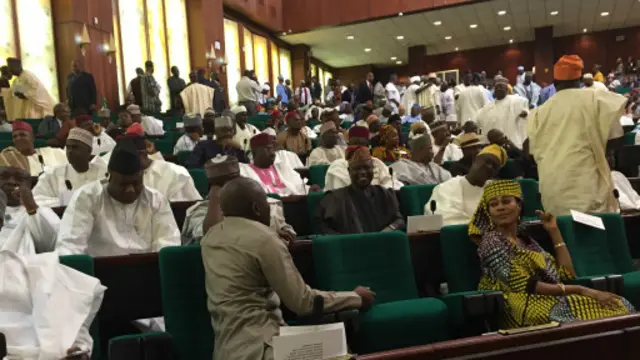 'Yan majalisar jam'iyyar APC sun nuna goyon bayan janye tallafin yayin da na PDP ke adawa da hakan