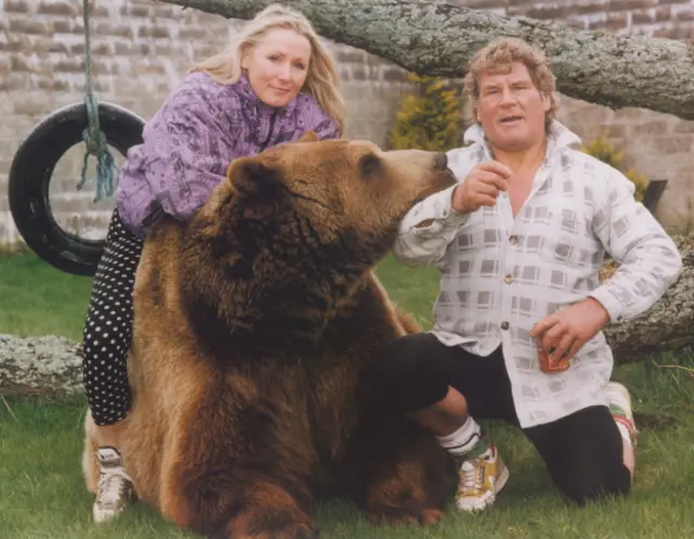 Hercules The Bear A Gentle Giant in the Family I Maggie Robin