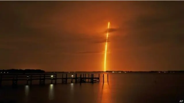 रॉकेट लैंडिंग