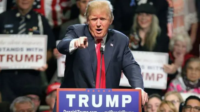 ڈانلڈ ٹرمپ نے مشیگن کی ریاست میں ایک جلسے کے دوران کہا: ’مجھے پتہ ہے کہ وہ کہاں گئی تھیں۔ یہ کتنی گندی بات ہے‘