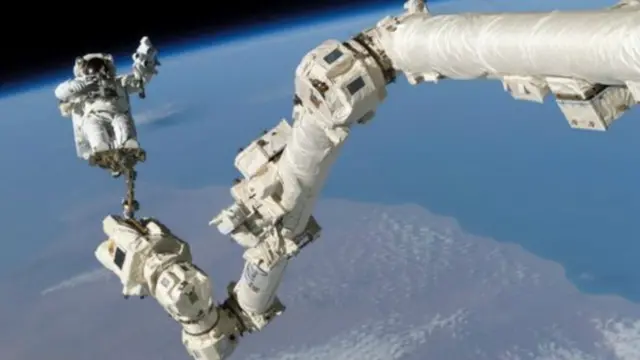 Выход в открытый космос