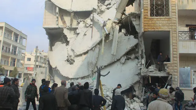 Các nhà hoạt động cáo buộc Nga không kích cả thường dân, trong đó có cả thành phố Idlib