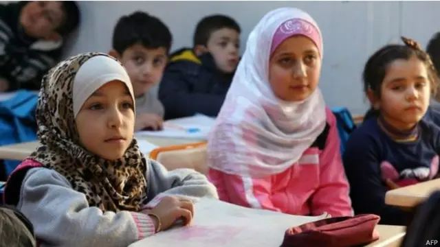 مزون شامی لڑکیوں کی تعلیم کے لیے جدوجہد کر رہی ہیں