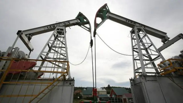 Neft Rusiya iqtisadiyyatında ən mühüm rola malikdir