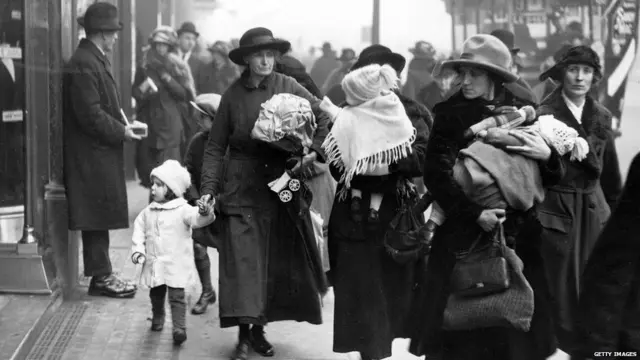 Отправляясь за покупками, детей брали с собой