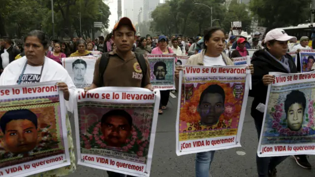 Familiares de los estudiantes de Ayotzinapa desaparecidos