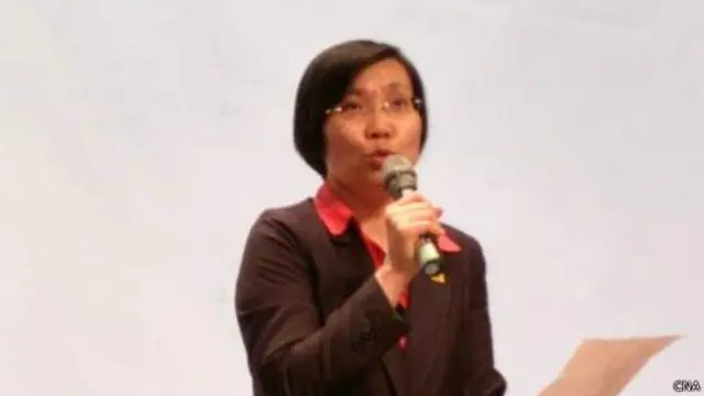 代表亲民党阵营参选副总统的民国党主席徐欣莹，同样也是首次辩论的素人。