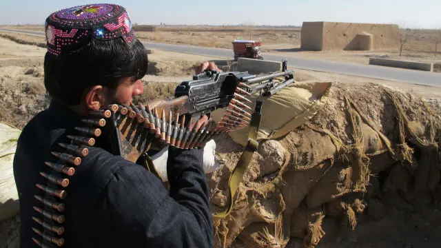 Menurut seorang komandan militer, pemerintah Afghanistan kini hanya mengendalikan beberapa kilometer persegi di kota Sangin.