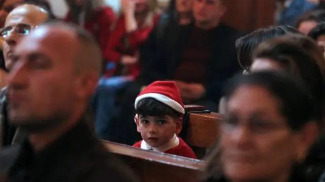 Một cậu bé người Iraq dự lễ tại Baghdad