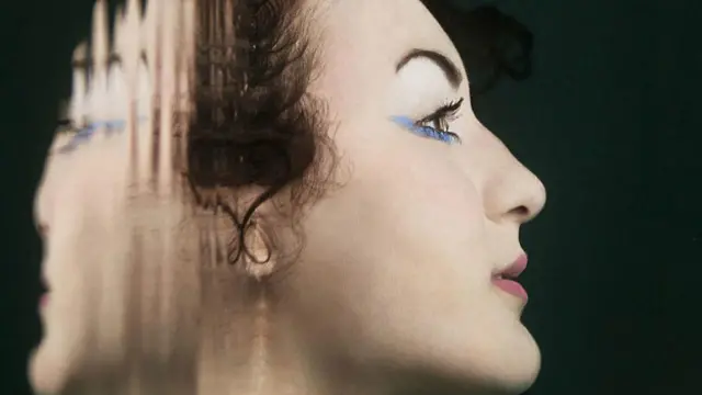 Профиль женщины