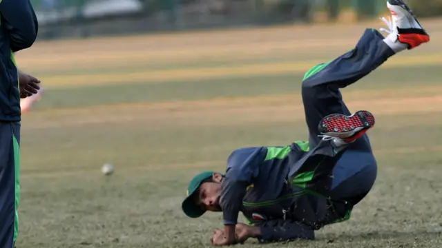 محمد عامر کو ٹیم میں اپنی پوزیشن مضبوط کرنے کے لیے بہت محنت کرنی پڑے گی۔