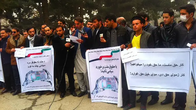 اعتراضیانو ویل د نفوسو د احوال د ثبت قانون دې له سیاسي زندان څخه ازاد کړل شي.