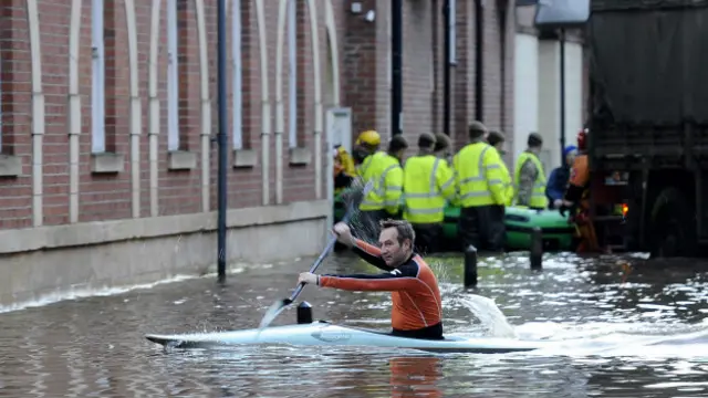 इंलैंड में बाढ़