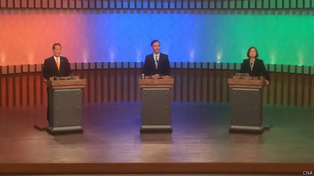 三名候選人攻守火力全開