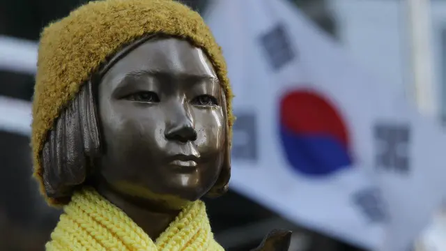 جنوبي کوریا به همداراز د هغې مجسمې په لرې کولو غور وکړي چې د "هوساینې ښځو" سمبول ګڼل کېږي 