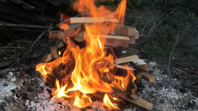Живий вогонь - це те, що багатьох повертає до життя після міської метушні