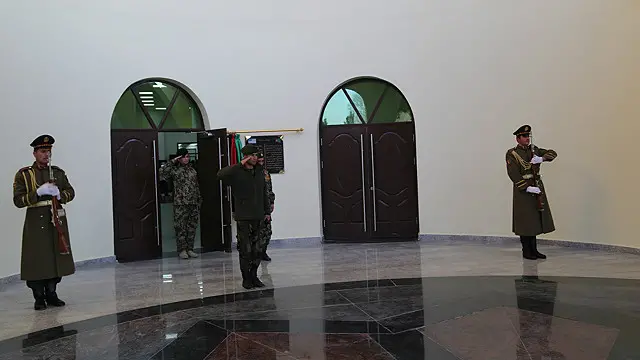 په دغه ودانۍ کې د سپورت خونې، د روغتيا مرکز او د نظامي محکمې لپاره خونې هم په نظر کې نيول شوي دي