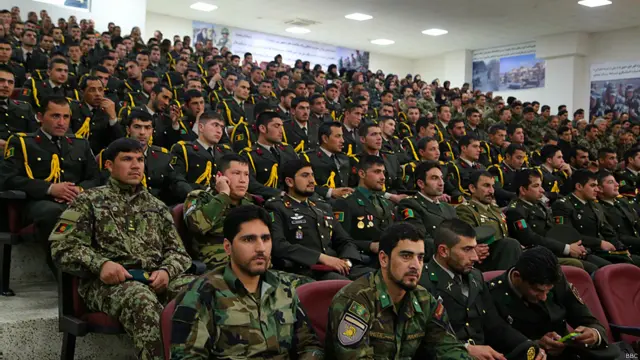 ولسمشر غني په خپلو خبرو کې، ملي اردو د افغانستان د يوالي سمبول وګاڼه، چې په خپله خوښه له پوځ سره يو ځای شوي او د افغانستان له خاورې دفاع کوي.