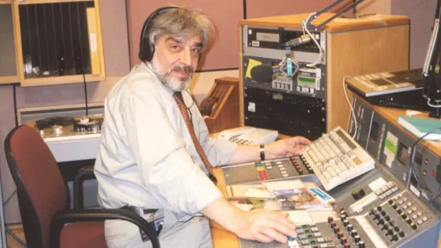 شهریار رادپور، تهیه‌کننده و گوینده بی‌بی‌سی که سال‌ها برنامه‌های رادیو با صدای او آغاز می‌شد: اینجا لندن است