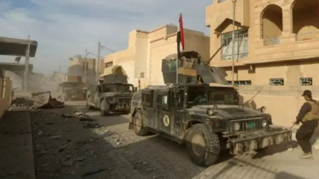 Pertempuran terus berlanjut di Ramadi dan sekitarnya.