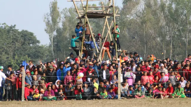 हात्तीको उमेर, स्वास्थ्य र भनेको कति मान्छ जस्ता आधारमा सुन्दरी छनौट गरिने यो महोत्सव हेर्न ठूलो भीड जम्मा हुने गर्छ। 